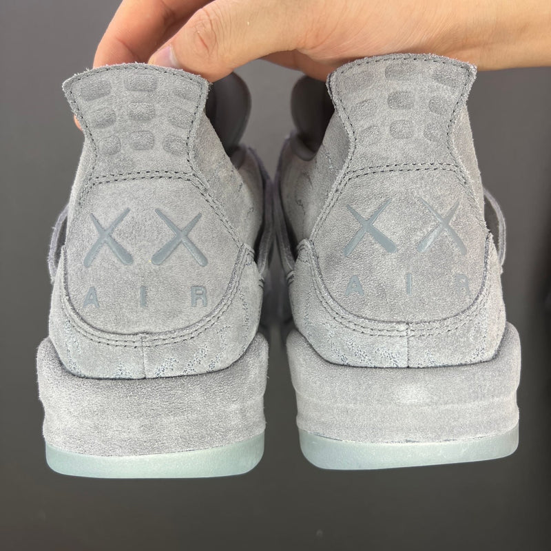 Tênis Nike Air Jordan 4 Retro Kaws Gray