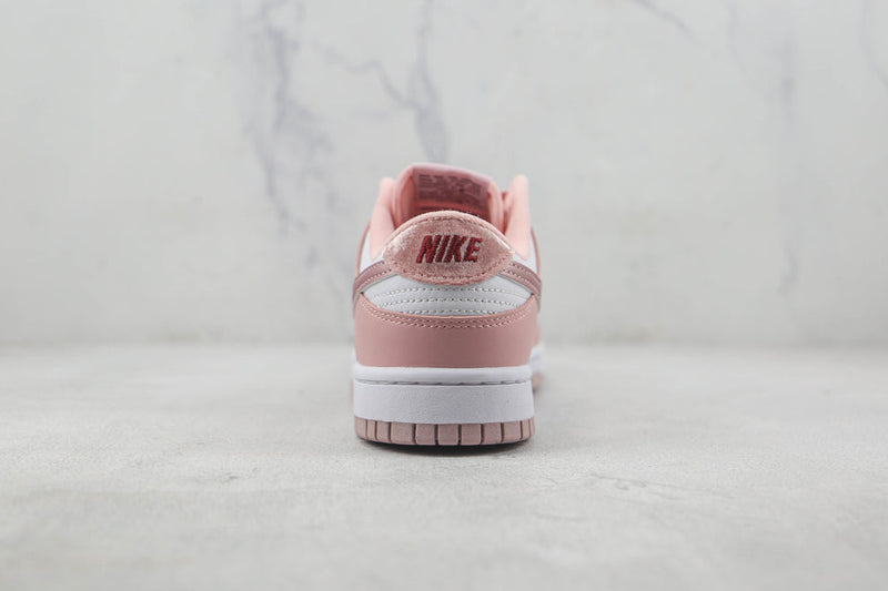 Tênis Nike SB Dunk Low ‘Pink Valved’