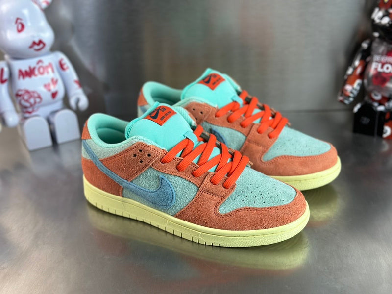 Tênis Nike SB Dunk Low ‘Orange Emerald Rise’