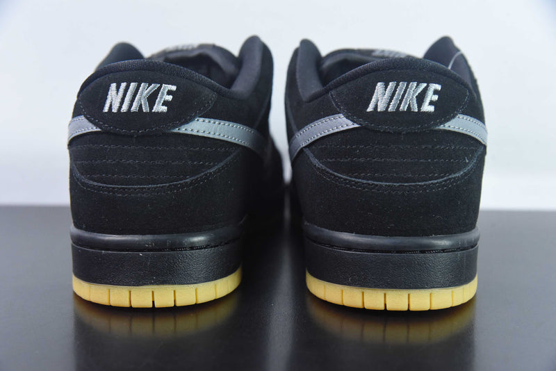 Tênis Nike SB Dunk Low ‘Black/Fog’