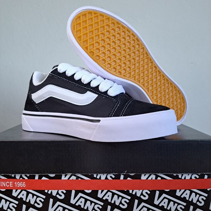 Tênis Vans Knu Skool ‘Black White’ - Nacional