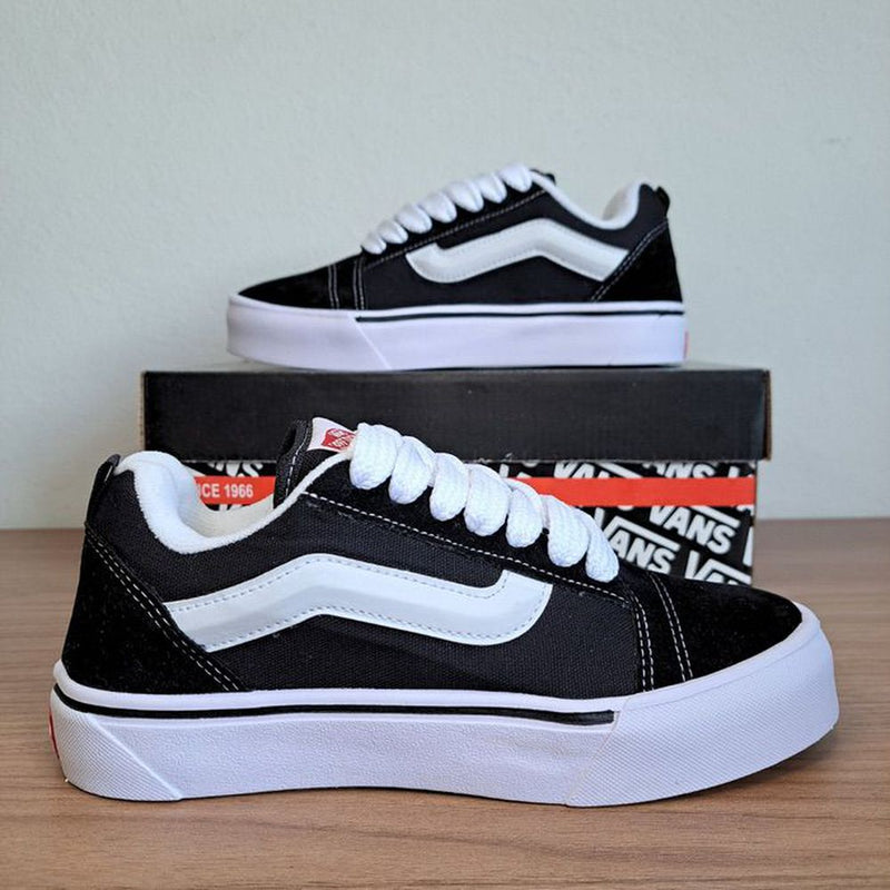 Tênis Vans Knu Skool ‘Black White’ - Nacional