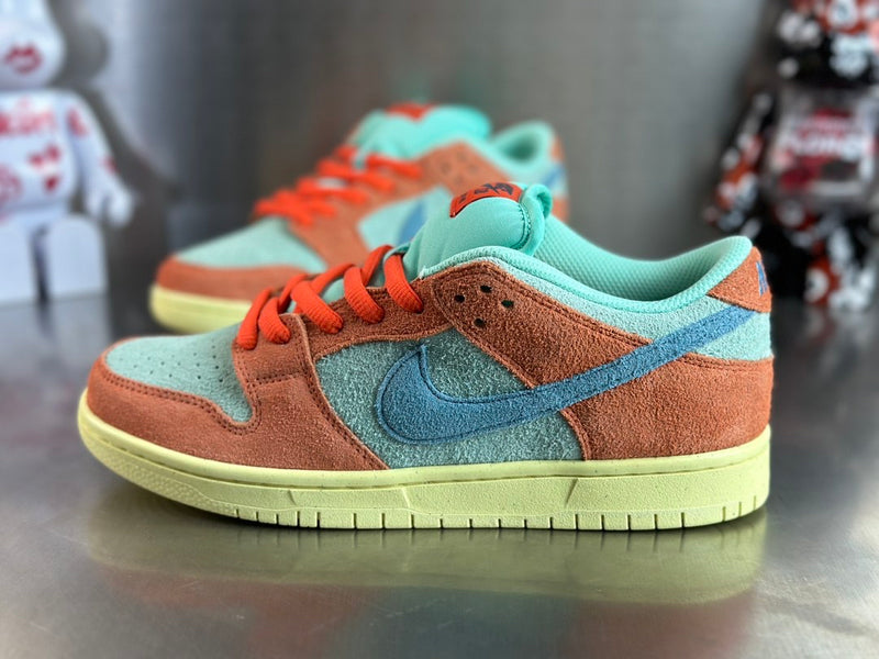 Tênis Nike SB Dunk Low ‘Orange Emerald Rise’