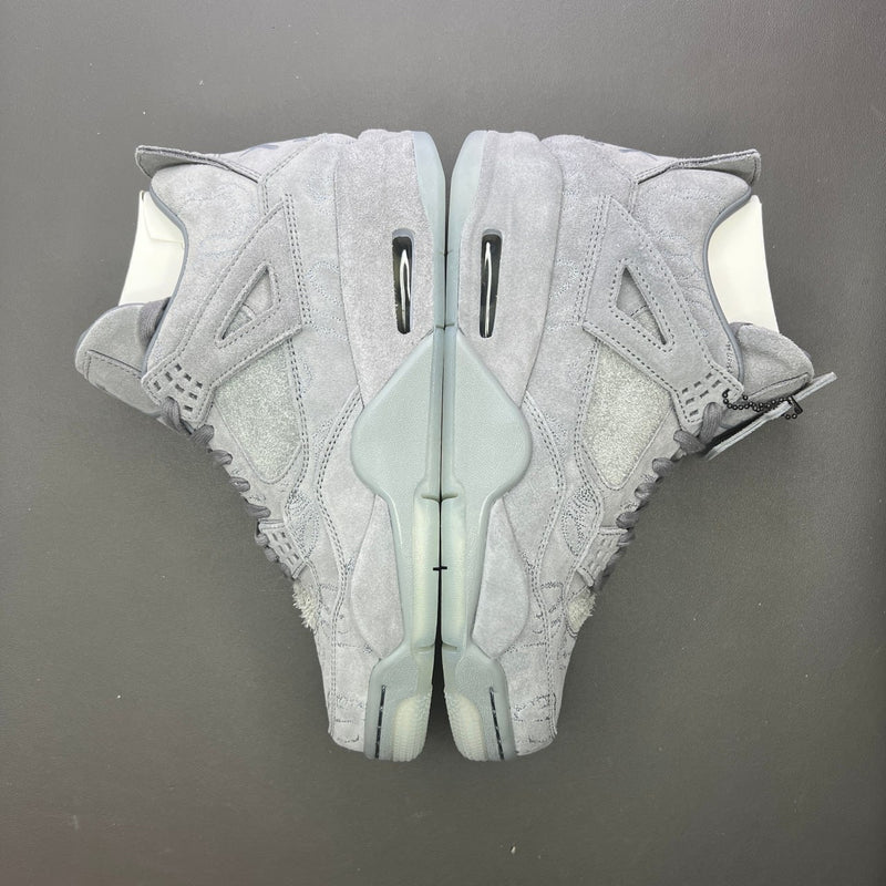 Tênis Nike Air Jordan 4 Retro Kaws Gray