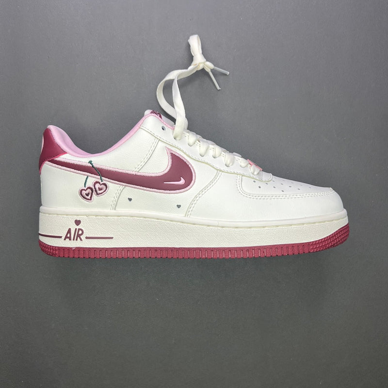 Tênis Nike Air Force 1 Low ‘Valentine’s Day 2023’