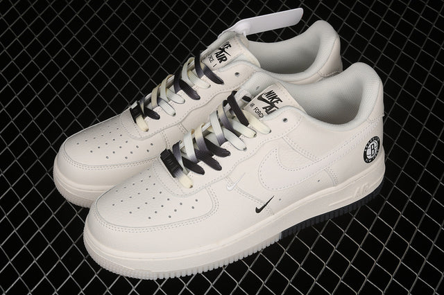 Tênis Nike Air Force 1 07 LV8 ‘Brooklyn Nets’