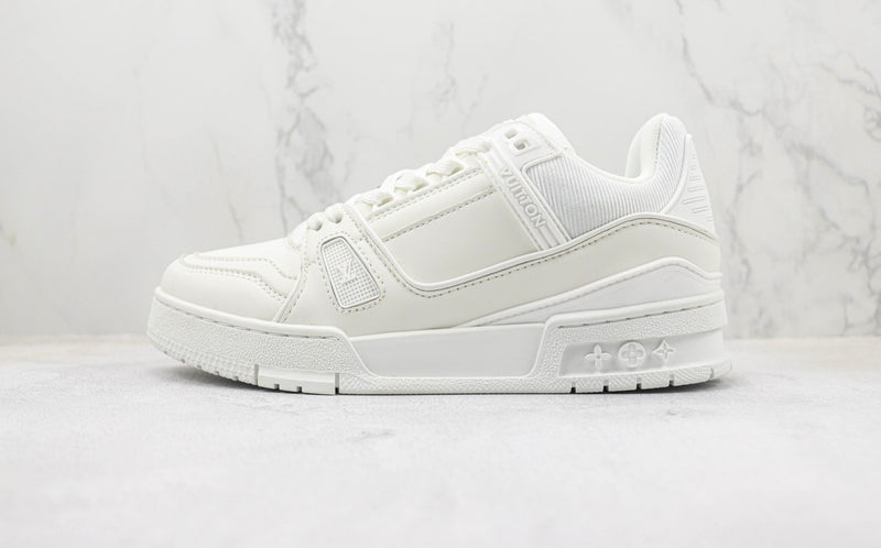 Tênis Louis Vuitton Trainer ‘Triple White’