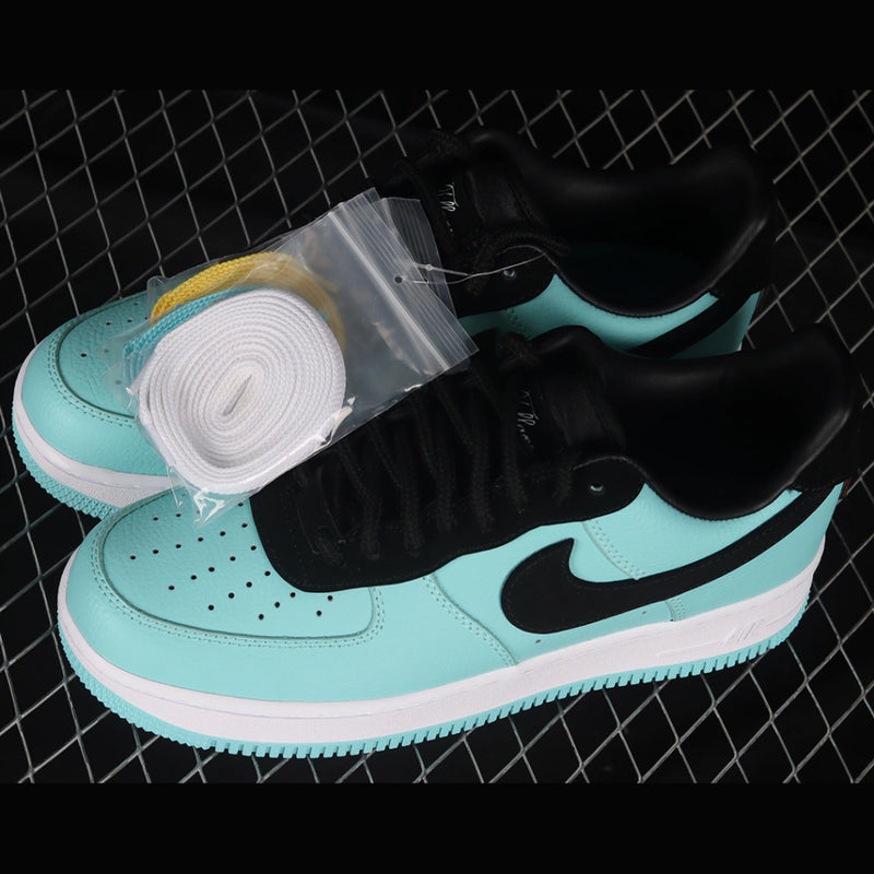 Tênis Nike Air Force 1 Low X Tiffany & Co 1837 ‘Friends And Family’