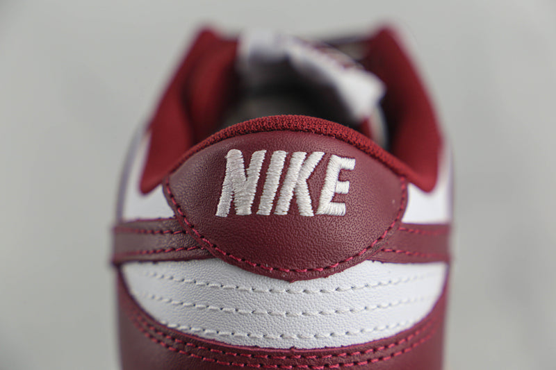 Tênis Nike SB Low ‘Wine’