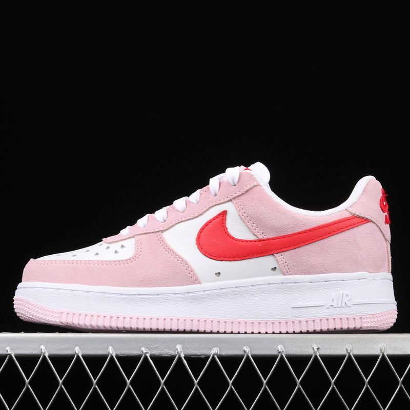 Tênis Nike Air Force 1 Low ‘Valentine’s Day Love Letter’