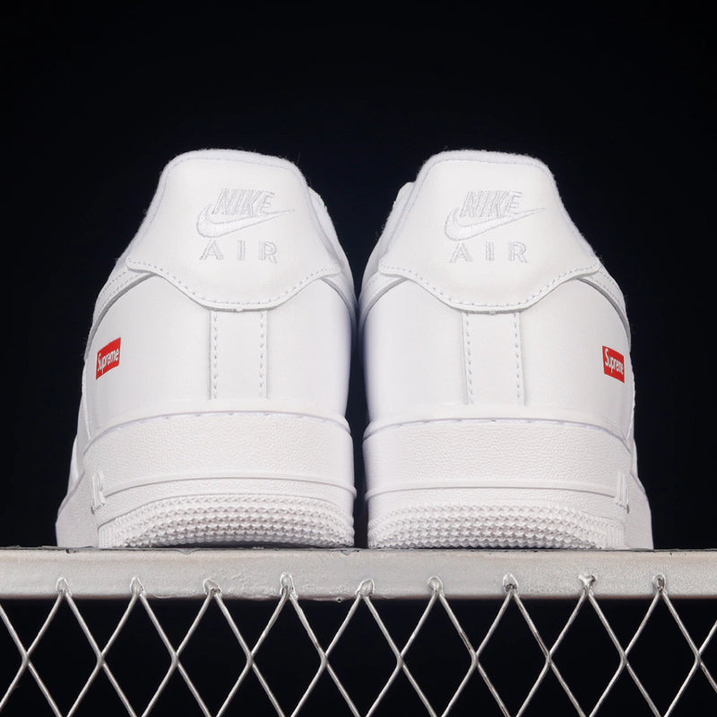 Tênis Nike Air Force 1 Low X Supreme ‘Deluxe White’