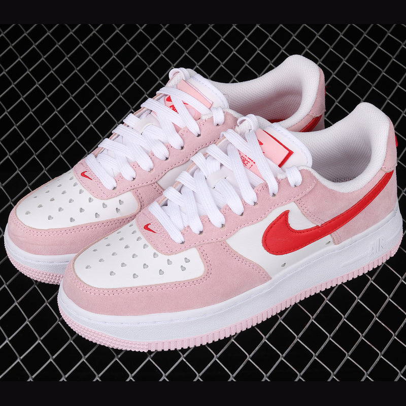 Tênis Nike Air Force 1 Low ‘Valentine’s Day Love Letter’