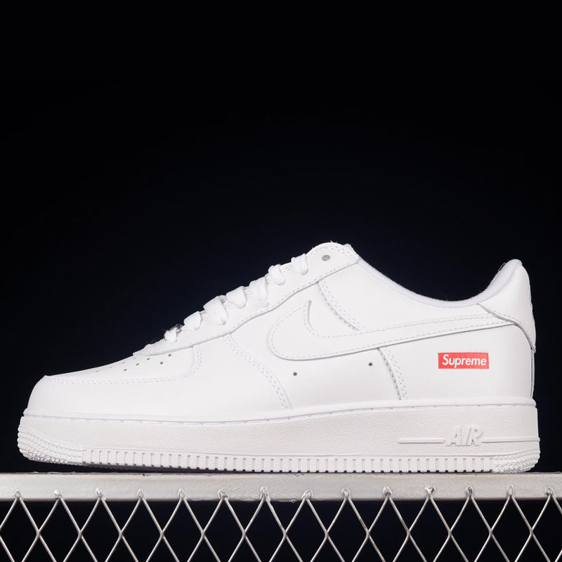 Tênis Nike Air Force 1 Low X Supreme ‘Deluxe White’