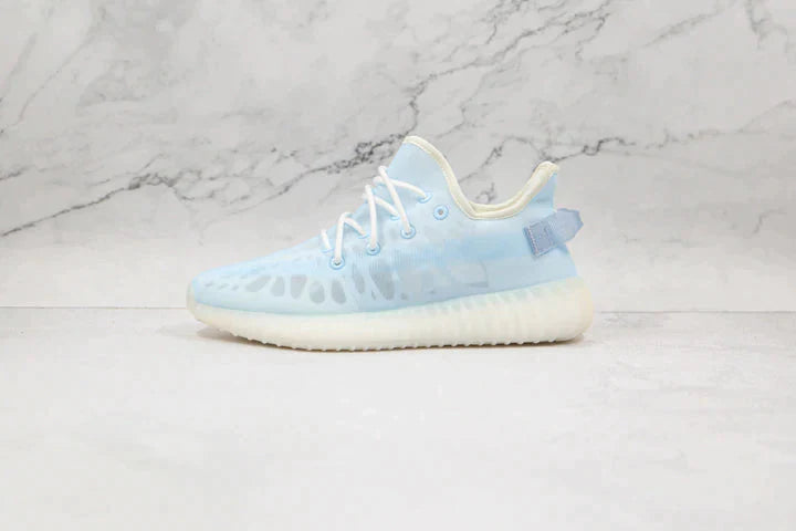 Tênis Adidas Yeezy Boost 350 V2 Mono Ice