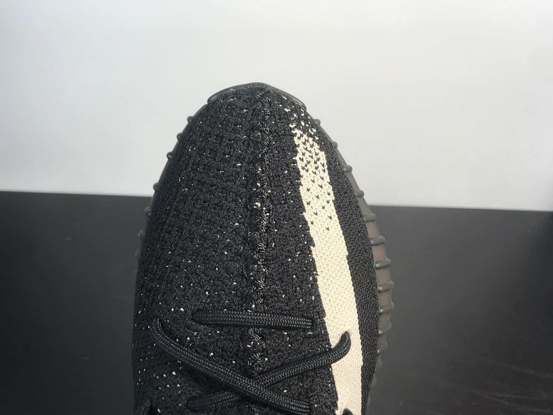 Tênis Adidas Yeezy Boost 350 V2 Oreo