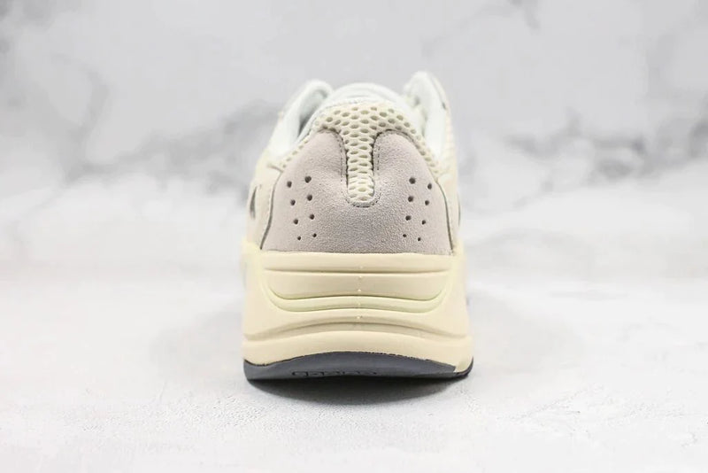 Tênis Adidas Yeezy Boost 700 Analog