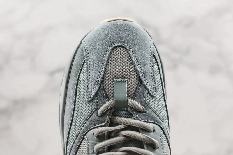 Tênis Adidas Yeezy Boost 700 Inertia