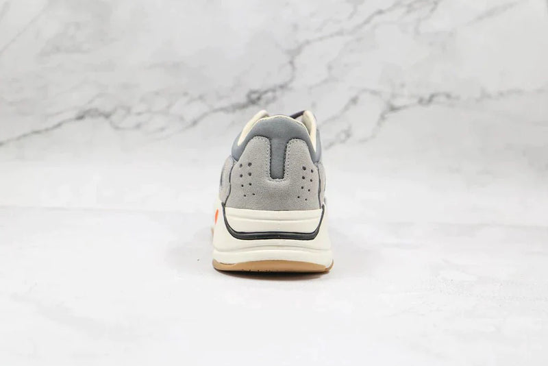 Tênis Adidas Yeezy Boost 700 Magnet