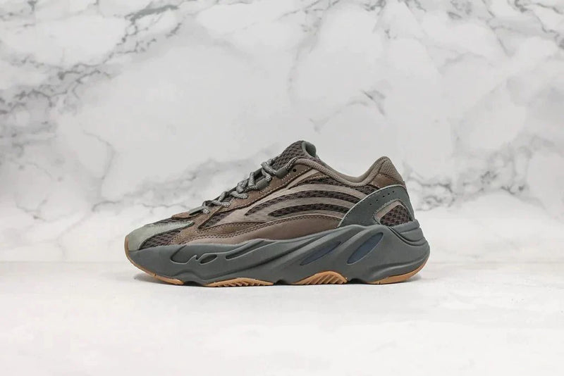 Tênis Adidas Yeezy Boost 700 V2 Geode