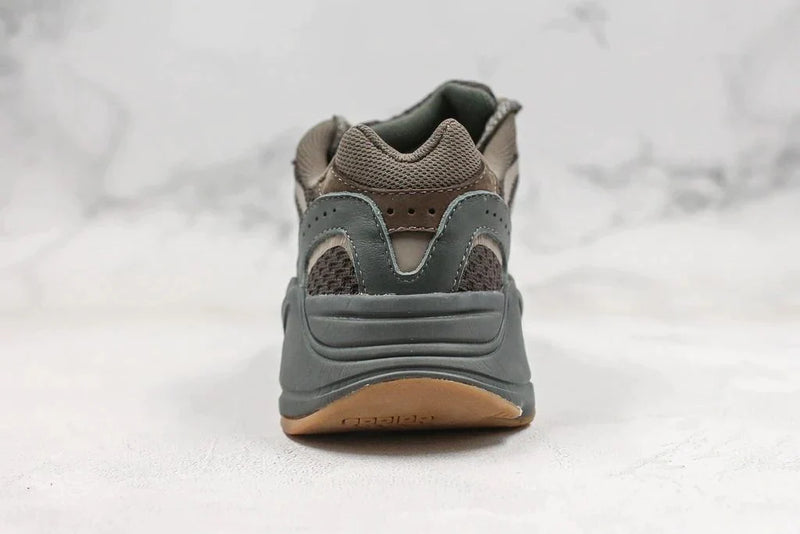 Tênis Adidas Yeezy Boost 700 V2 Geode