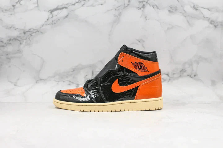 Tênis Nike Air Jordan 1 Retro High Shattered Backboard 3.0