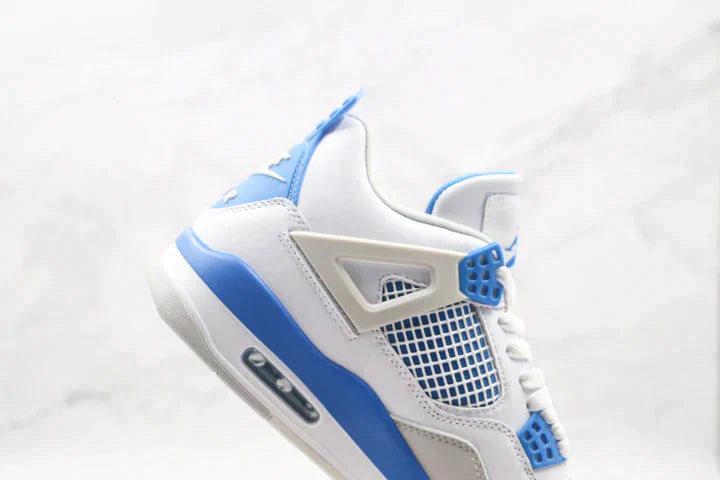 Tênis Nike Air Jordan 4 Retro Military Blue