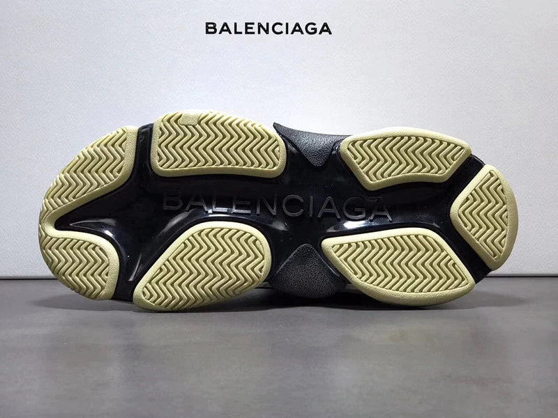 Tênis Balenciaga Triple S Silver Black 2019