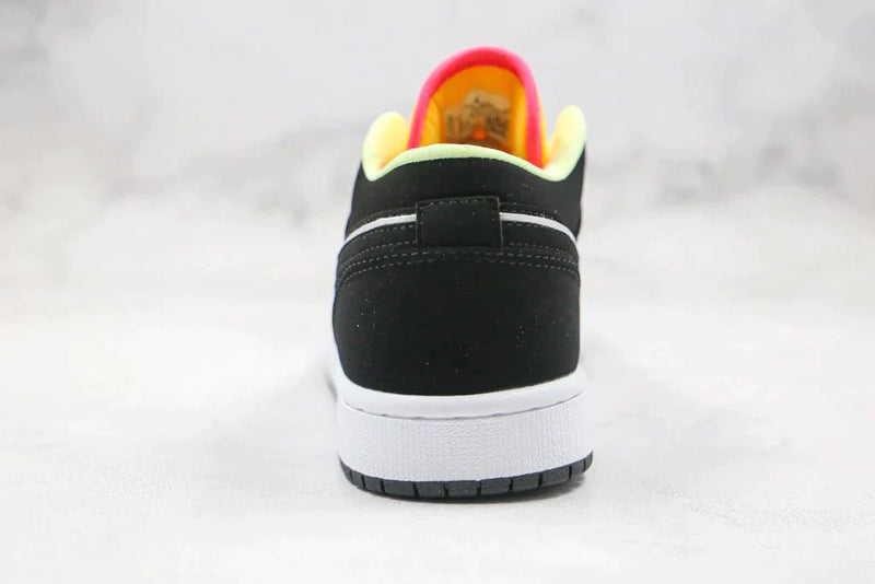 Tênis Nike Air Jordan 1 Low Black Aurora Green Laser Orange