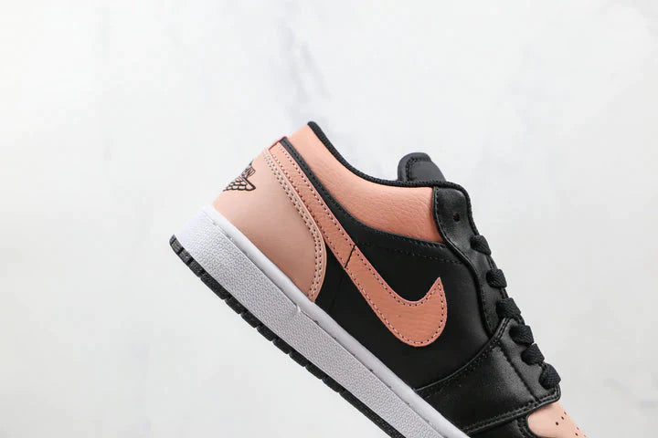 Tênis Nike Air Jordan 1 Low Crimson Tint