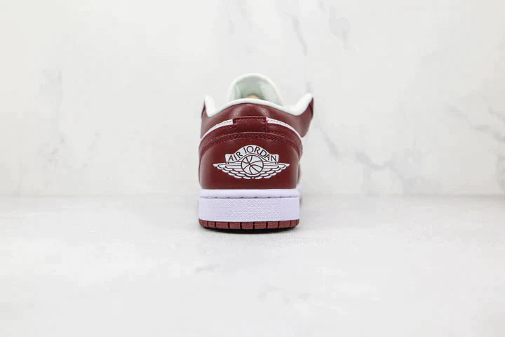 Tênis Nike Air Jordan 1 Low Team Red