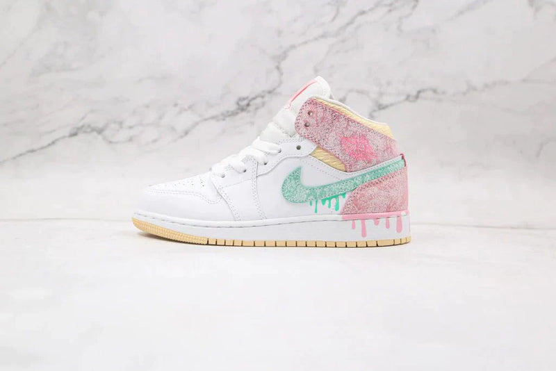 Tênis Nike Air Jordan 1 Mid Paint Drip