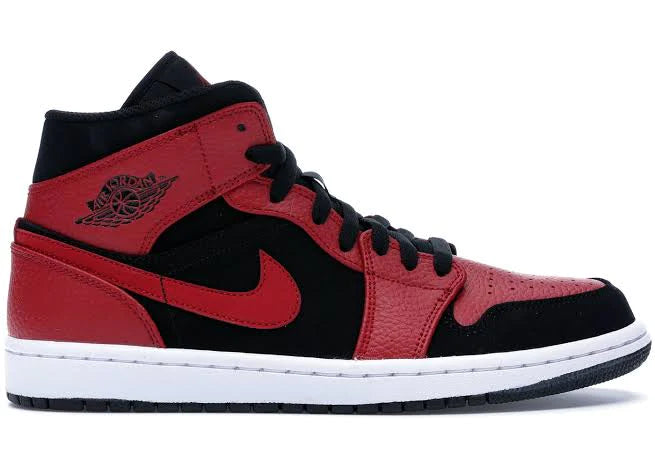 Tênis Nike Air Jordan 1 Mid Reverse Bred