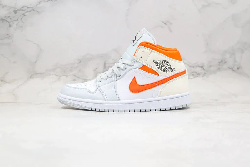 Tênis Nike Air Jordan 1 Mid Starfish Pure Platinum