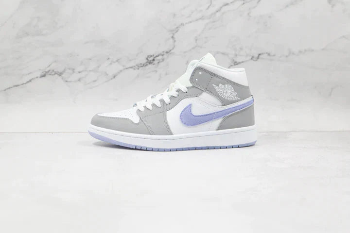 Tênis Nike Air Jordan 1 Mid Wolf Grey Aluminum