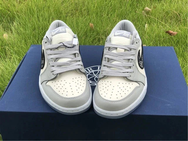 Tênis Nike Air Jordan 1 Retro Low Dior