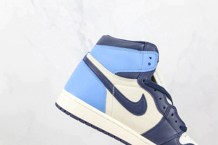 Tênis Nike Air Jordan 1 Retro High Obsidian Unc