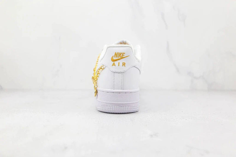 Tênis Nike Air Force 1 Low Lx White Pendant