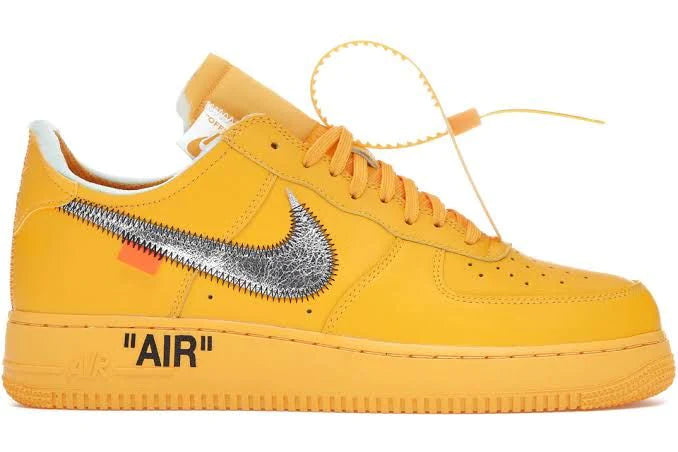 Tênis Nike Air Force 1 Low Off White University Gold Metallic Silver