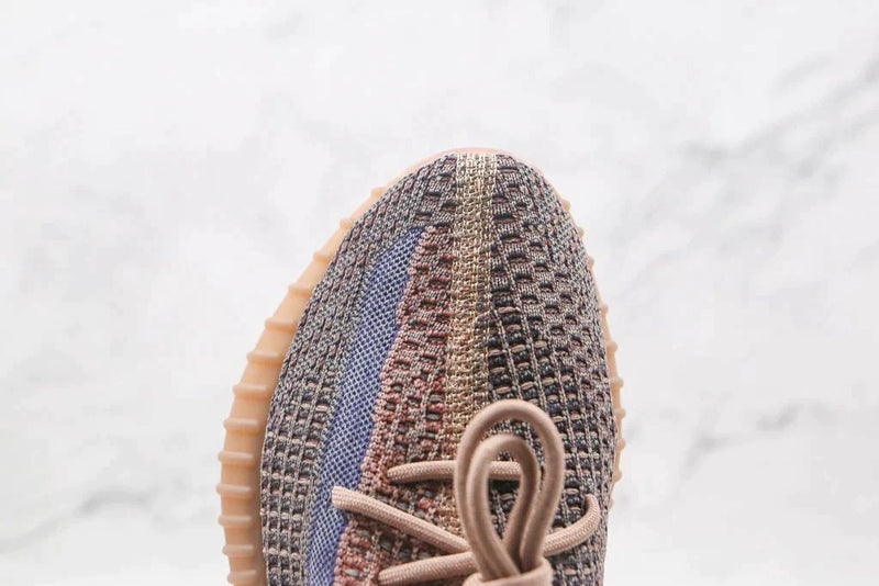 Tênis Adidas Yeezy Boost 350 V2 Fade