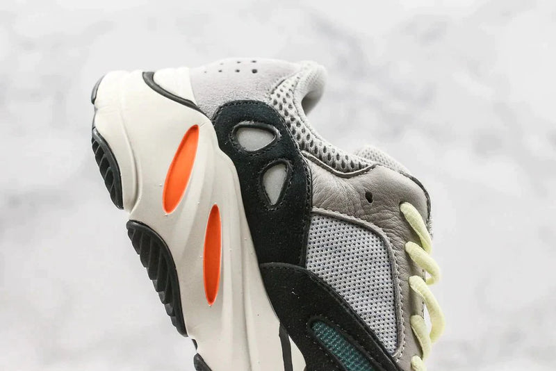 Tênis Adidas Yeezy Boost 700 Wave Runner