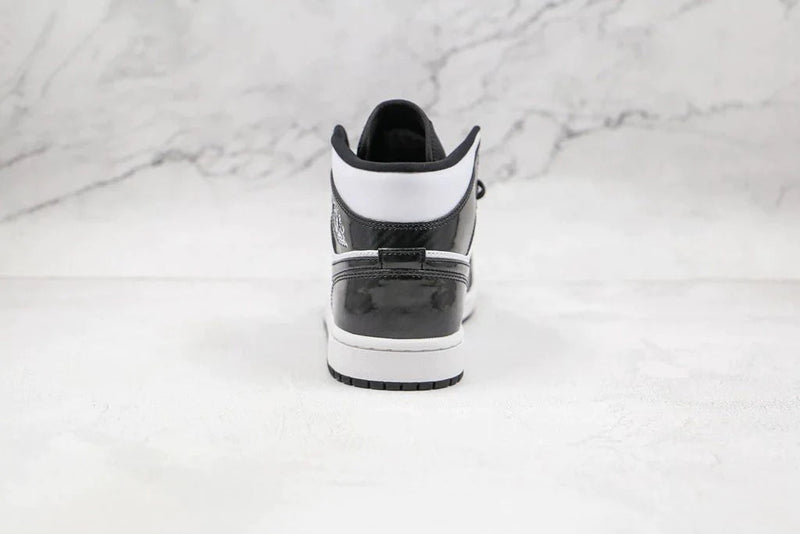 Tênis Nike Air Jordan 1 Mid Carbon Fiber