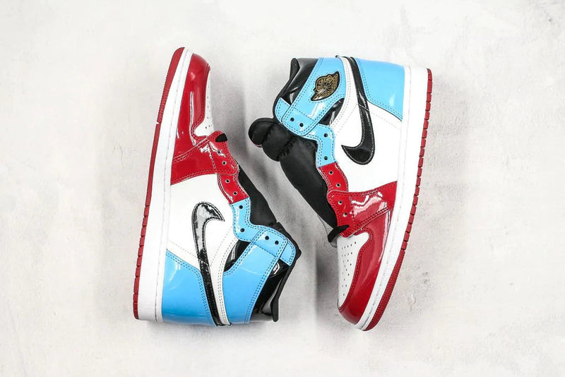 Tênis Nike Air Jordan 1 Retro High Fearless Unc Chicago