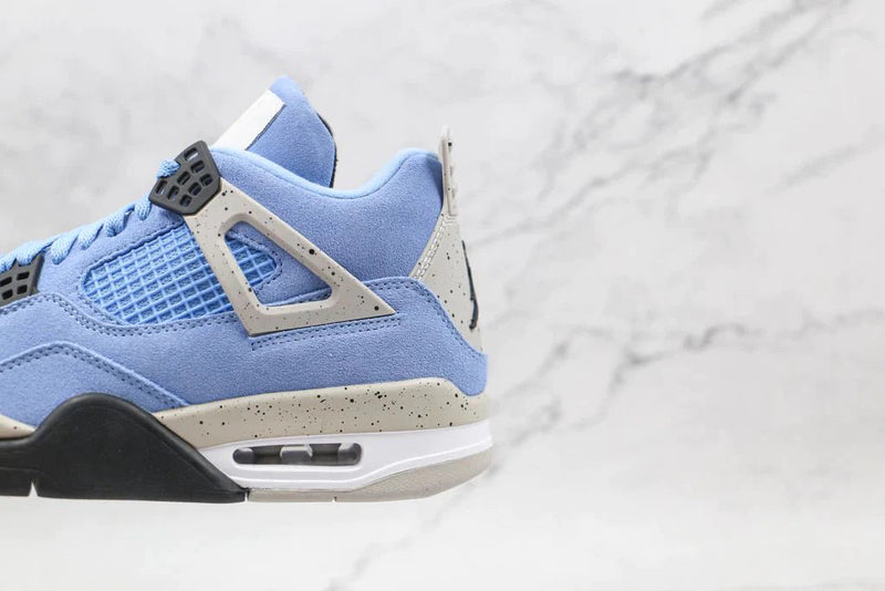 Tênis Nike Air Jordan 4 Retro University Blue