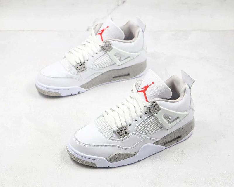 Tênis Nike Air Jordan 4 Retro White Oreo