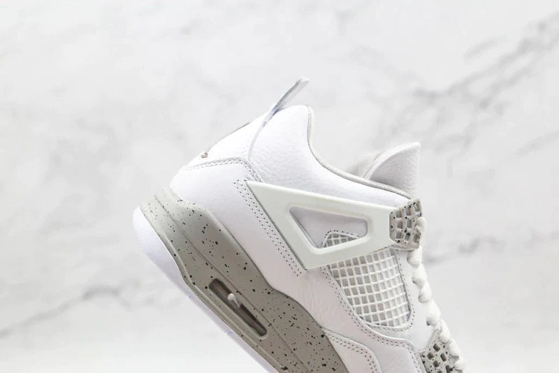 Tênis Nike Air Jordan 4 Retro White Oreo