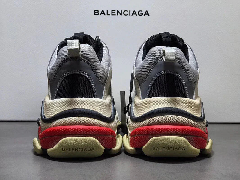 Tênis Balenciaga Triple S Silver Black 2019