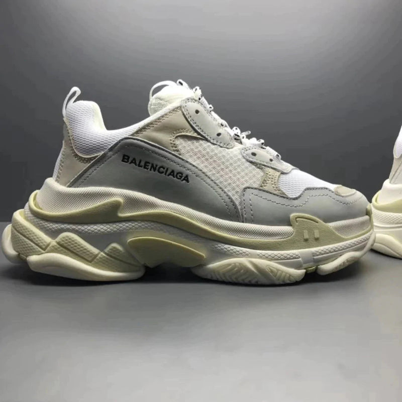 Tênis Balenciaga Triple S White