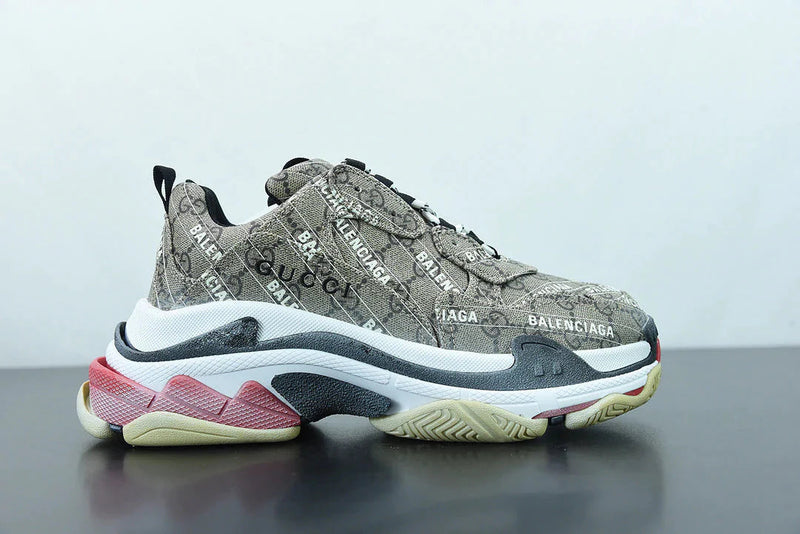 Tênis Gucci x Balenciaga The Hacker Project Triple S Beige