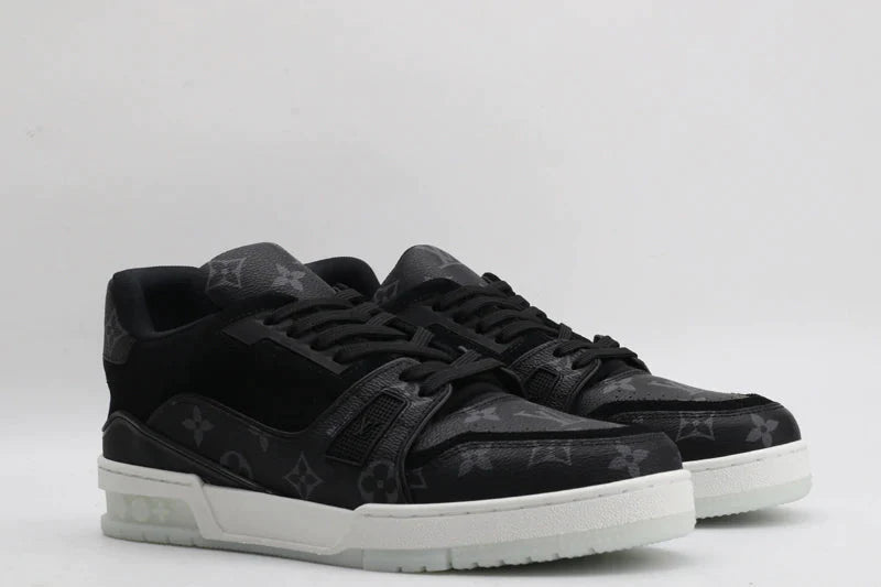 Tênis Louis Vuitton Trainer Black Monogram