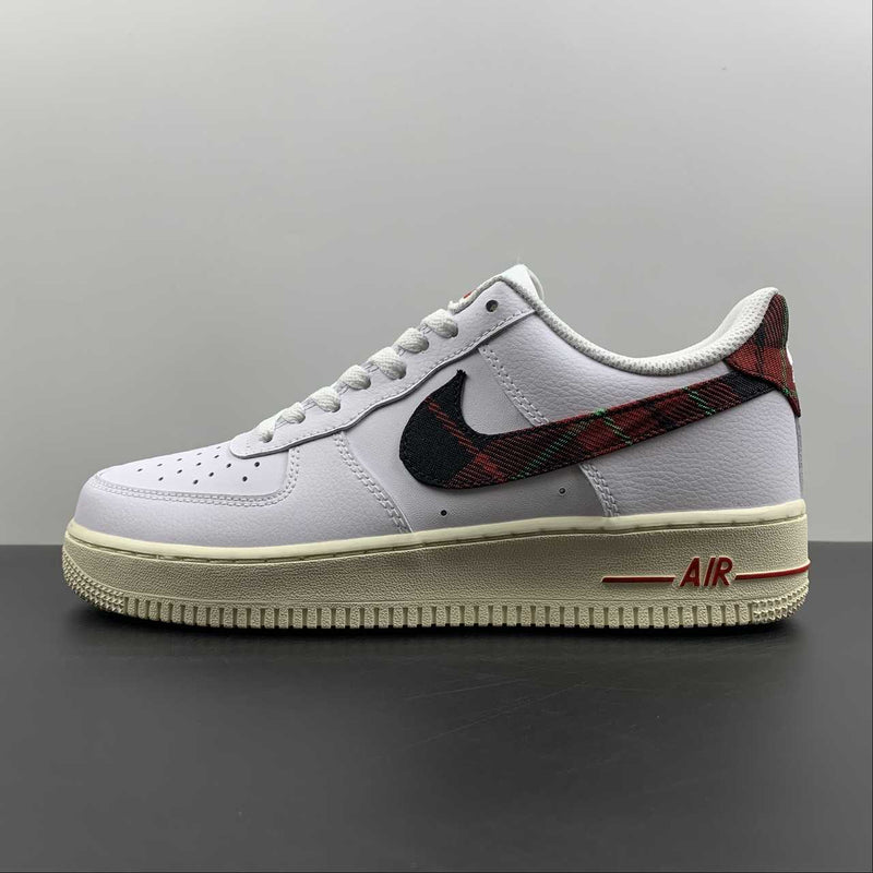 Tênis Nike Air Force 1 07 LV8